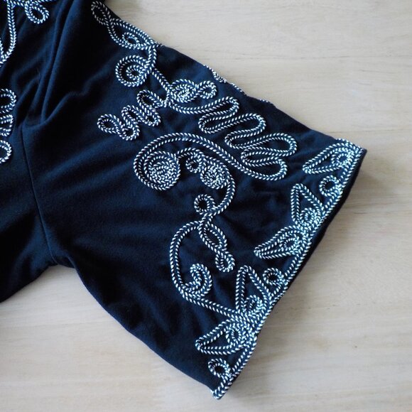 Jacket - Large - Black White Embroidery - Short Sleeve - Open  (463) - Picture 6 of 6